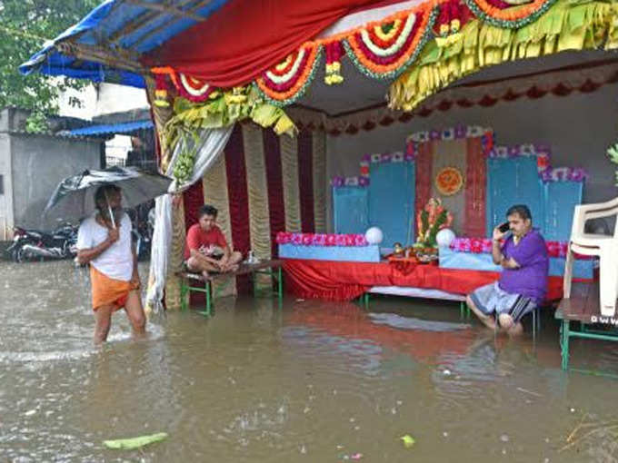 विसर्जन तो हुआ, लेकिन किसका!