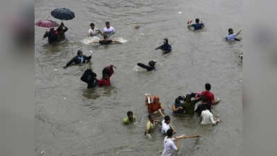 बारिश: दूसरे दिन मुंबई ने ली राहत की सांस, उड़ानों पर अभी भी असर