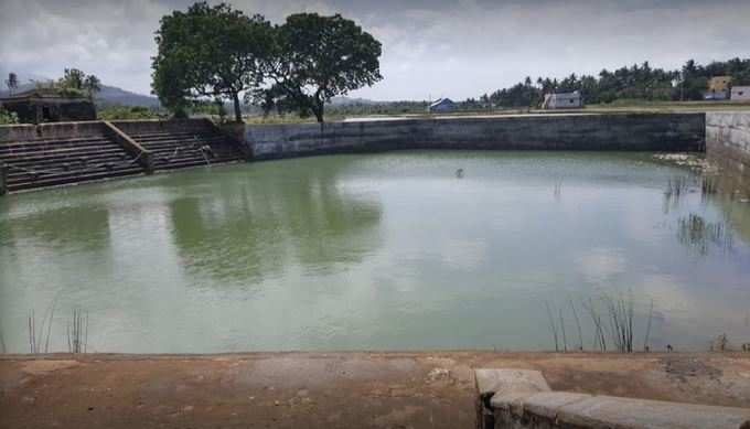 Dhakshnamoorthy Temple teertham