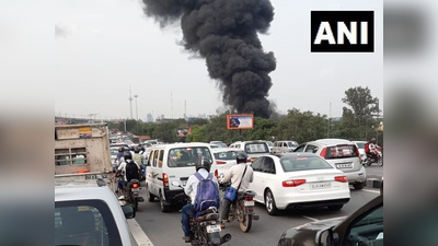 दिल्लीः पंजाब बाग इलाके में गोदाम में भीषण आग, दमकल की 22 गाड़ियां मौके पर