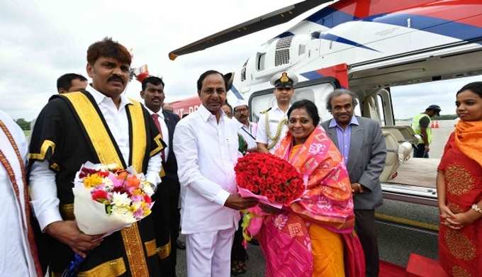 KCR, TamiliSai