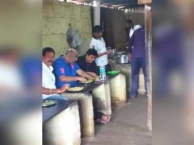 ಶೆಡ್‌ ಹೊಟೇಲ್‌ನಲ್ಲಿದೊಸೆ ಸವಿದ ಶಿವರಾಜ್‌