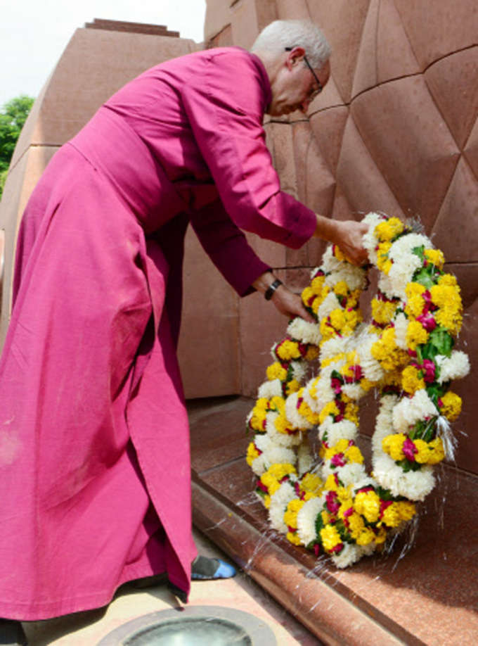 Justin Welby pays tribute at Jallianwala Bagh