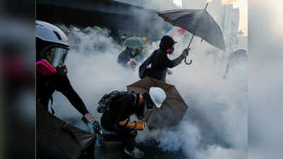 हॉन्ग कॉन्ग में फिर हिंसा, प्रदर्शनकारियों पर आंसू गैस के गोले दागे गए