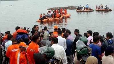 గోదావరి విషాదం: తెలంగాణ వాసుల కోసం భద్రాచలం, ఏపీల్లో హెల్ప్‌లైన్ నంబర్లు ఇవే