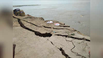 पूर्वांचल में बाढ़ से मची तबाही, बलिया में दुबे छपरा रिंग बांध टूटा