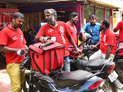 சம்பளக் குறைப்பை எதிர்த்து ஜொமேட்டோ ஊழியர்கள் ஸ்டிரைக்!