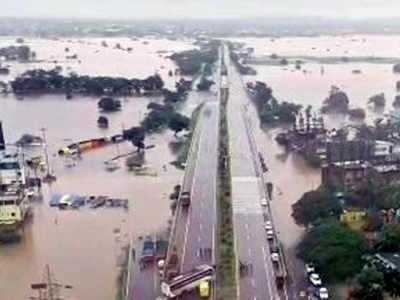 पुरामुळे ९ हजार ५४२ कुटुंबं झाली बेघर