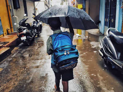 School Leave : ஹேவி ரெயின், பட் நோ லீவ்! ; ட்விட்டரில்  வைரலாகும் #ChennaiRains