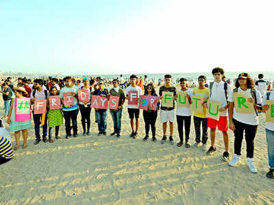 Fridays for Future: आज स्कूल नहीं गए लाखों स्टूडेंट्स, जानें वजह