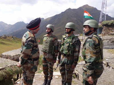एलओसी पर सुरक्षा स्थितियों का जायजा लेने पहुंचे लेफ्टिनेंट जनरल रणबीर सिंह