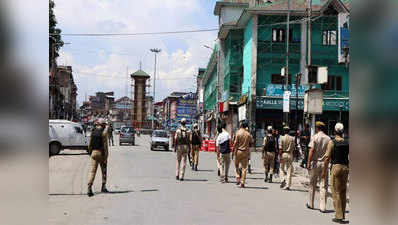 श्रीनगर में लगा साप्ताहिक बाजार, दुकानदारों ने लगाए स्टॉल