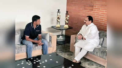 राष्ट्रीय एकता अभियान के तहत बेंगलुरु में राहुल द्रविड़ से मिले जेपी नड्डा