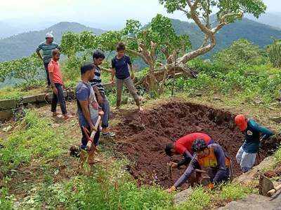 दुर्गमित्रांनी केला आसावा गड स्वच्छ