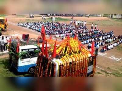 ಸಿರಿಗೆರೆಗ ಸಾವಿರಾರು ಭಕ್ತರ ಪ್ರಯಾಣ