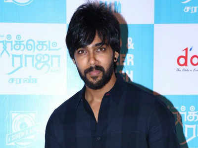 Arav: மார்க்கெட் ராஜா எம்பிபிஎஸ் எனது முதல் படம்: ஆதரவு தாருங்கள்: ஆரவ் வேண்டுகோள்!