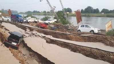 পাকিস্তানের মিরপুর শহরে ইমার্জেন্সি ঘোষণা, ভূমিকম্পে মৃত বেড়ে ১৯