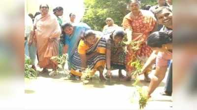 இவ்வளவு மோசமான சாலையா? அரக்கோணம் மக்கள் செய்த காரியத்தை பாருங்க!