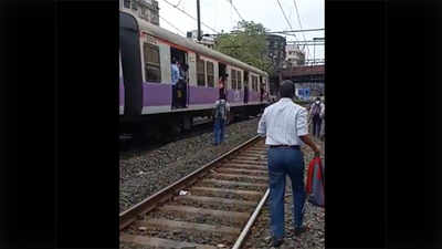 मुंबई: कोकणकन्या एक्स्प्रेसचे इंजिन बिघडले; लोकल प्रवासी लटकले!