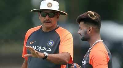 Rishabh Pant: താൻ കോച്ചായി ഇരിക്കുന്നത് തബല വായിക്കാനല്ല; പന്തിനെ നന്നാക്കുമെന്ന് രവി ശാസ്ത്രി