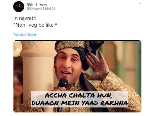 navratri memes, नवरात्रि पर नॉन-वेज से तो पीछा छुड़ा लेंगे लेकिन इन जोक्‍स  से कैसे? - these funny jokes and memes related to navratri and chicken will  make you laugh - Navbharat