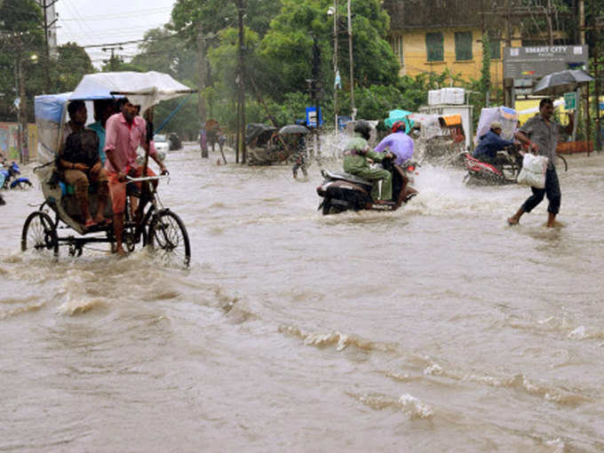 ठाकुरबाड़ी में जलभराव