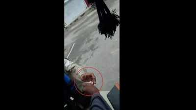 ट्रैक्‍टर चालक से वसूली करने वाले पुलिसकर्मी सस्‍पेंड, विडियो हुआ था वायरल