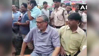 बिहार: उपमुख्यमंत्री सुशील मोदी भी घर में फंसे, NDRF ने निकाला, फिर भारी बारिश का अलर्ट