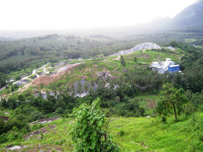 View_from_Dhoni_Hills_-_panoramio_(3)