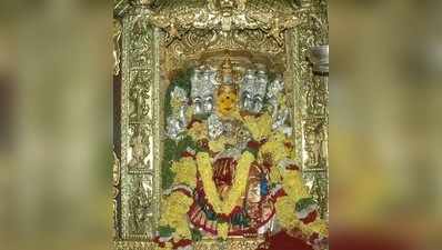 Gayatri Devi Pooja శరన్నవరాత్రి ఉత్సవాలు.. మూడో రోజు వేదమాత గాయత్రిగా దుర్గమ్మ 