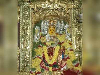 Gayatri Devi Pooja శరన్నవరాత్రి ఉత్సవాలు.. మూడో రోజు వేదమాత గాయత్రిగా దుర్గమ్మ