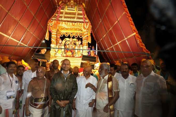 ಬ್ರಹ್ಮೋತ್ಸವ ಸಂದರ್ಭದಲ್ಲಿ ಮಂಡಳಿಯ ಪದಾಧಿಕಾರಿಗಳು