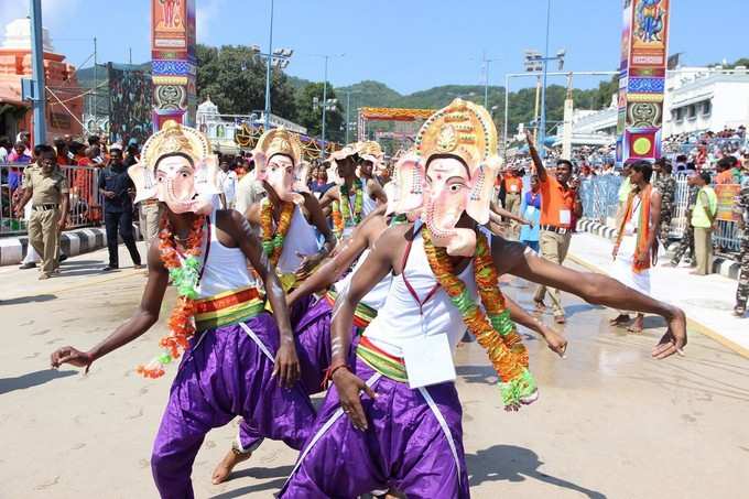 ಗಣಪತಿಯ ವೇಷಧಾರಿಗಳು