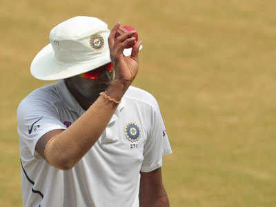 भारत vs साउथ अफ्रीका: अश्विन के टेस्ट क्रिकेट में 350 विकेट पूरे, सबसे तेज वर्ल्ड रेकॉर्ड की बराबरी