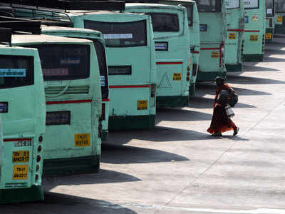 तेलंगाना में परिवहन निगम की हड़ताल दूसरे दिन भी जारी
