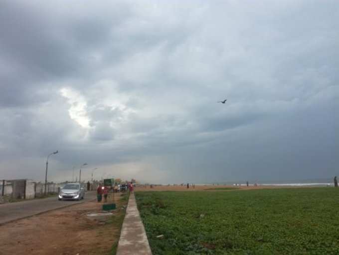 palavakkam-beach-scenery