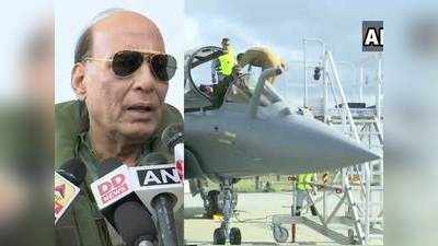 राफेल में उड़ान भर बोले रक्षा मंत्री राजनाथ, भारत को किसी ने आंख दिखाई तो खैर नहीं