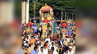 ಫೋಟೋ ಹುಚ್ಚಿಗೆ ಅರ್ಜುನ ತಬ್ಬಿಬ್ಬು: ವಾಲಿದ ಅಂಬಾರಿ