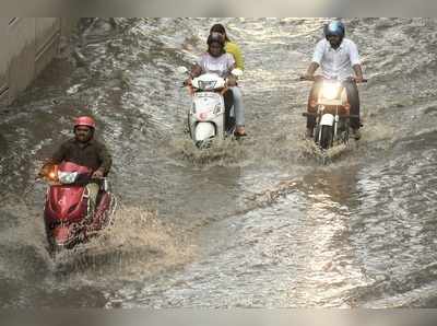 భాగ్యనగరంలో కుండపోత.. రాష్ట్రంలో పిడుగుల వాన