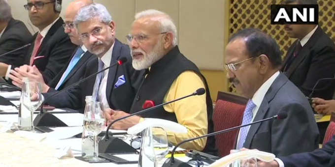 तिनिधिमंडल स्तर की वार्ता के दौरान पीएम मोदी के साथ विदेश मंत्री एस. जयशंकर और राष्ट्रीय सुरक्षा सलाहकार अजित डोभाल।