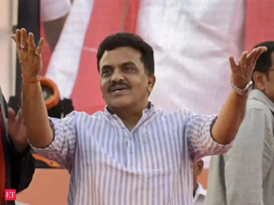 महाराष्ट्र चुनाव: संजय निरुपम का ट्वीट, राहुल गांधी की रैली में निकम्मा कहां था?