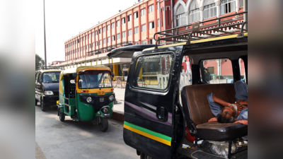 दिल्ली सरकार का फैसला, ऑटो के बाद अब टैक्सी की फिटनेस फीस भी माफ