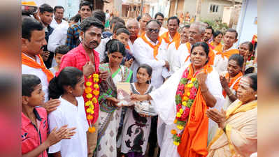 ದುಶ್ಚಟಗಳ ಭಿಕ್ಷೆ ಯಾಚಿಸಿದ ಅಕ್ಕ