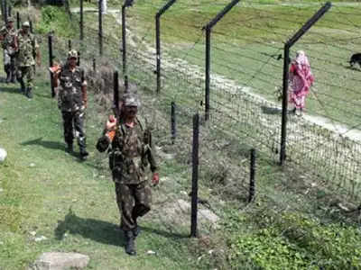 बांगलादेशचा सीमेवर गोळीबार, एक जवान शहीद