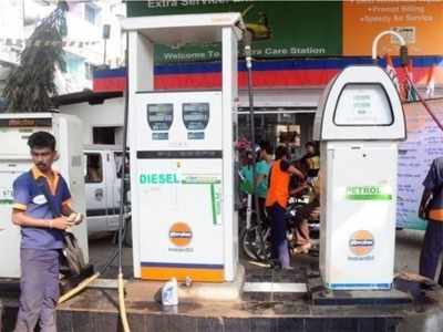 petrol price: சர்ருன்னு குறைஞ்ச டீசல், ஆணி அடிச்சாப்புல நிற்கும் பெட்ரோல்!