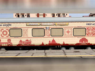 IRCTC ने शेयर कीं बौद्ध सर्किट ट्रेन के अंदर की तस्‍वीरें, आपने देखी क्‍या?