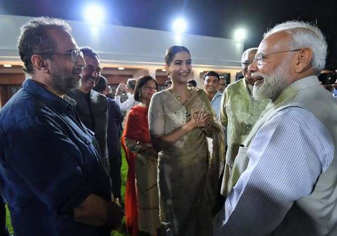 ಸೋನಮ್ ಕಪೂರ್ ಅವರೊಂದಿಗೆ ನರೇಂದ್ರ ಮೋದಿ