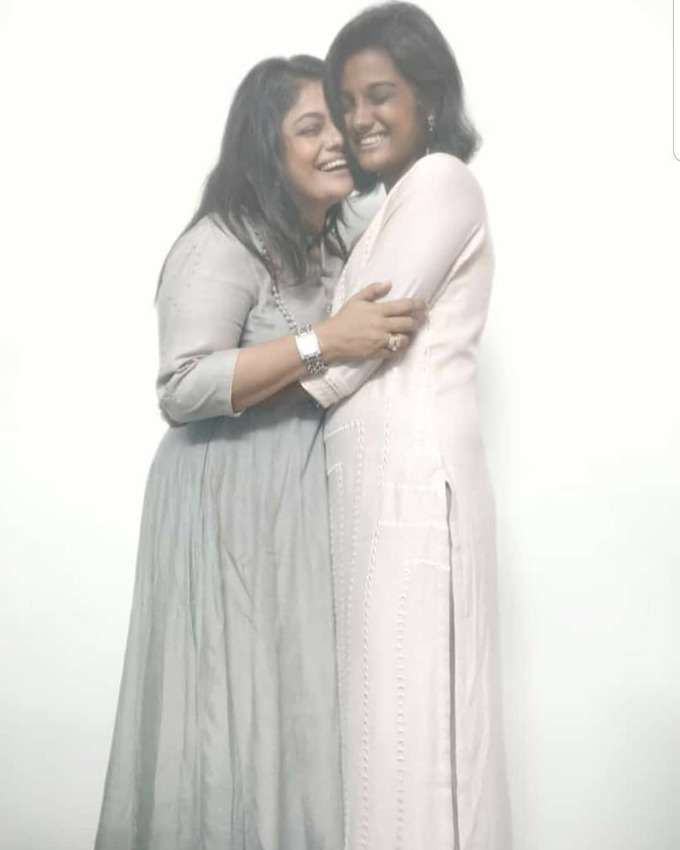 manju pillai and daughter