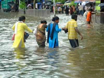 புரட்டி எடுத்த பெருமழை; எங்க பாத்தாலும் தண்ணீ- தத்தளிக்கும் சேலம் மக்கள்!