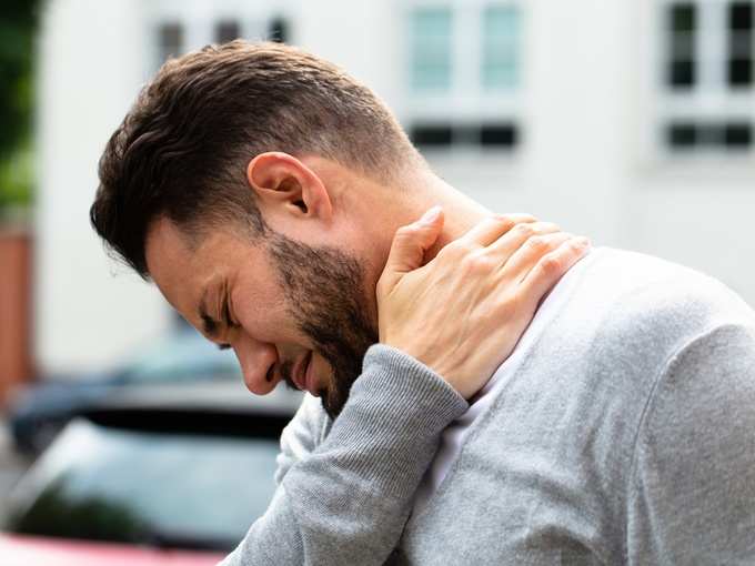 reasons for neck pain
